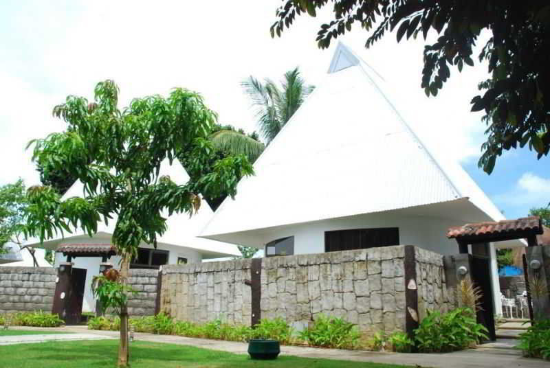 Cordova Reef Village Resort Lapu-Lapu City Esterno foto